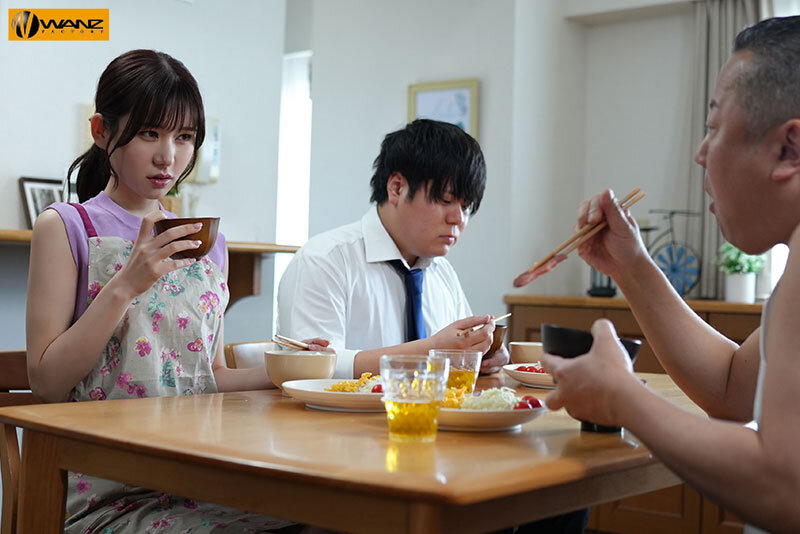หนังav พ่อตาลอบเย็ดทุกคืน จากรังเกียจกลายเป็นร่านควย WAAA-557